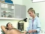 สแกนหมอหญิงคลาสสิกยุโรปสำหรับตรวจร่างกาย